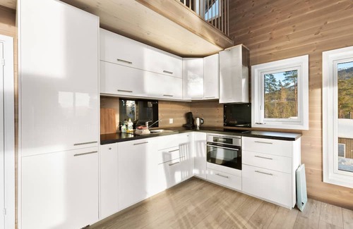 Vradal House | Explore Ivar Hytte: Family-Friendly Getaway with Spa & Views