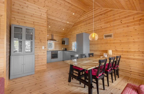 Vradal House | Scenic Retreat with Lake Views in Vrådal