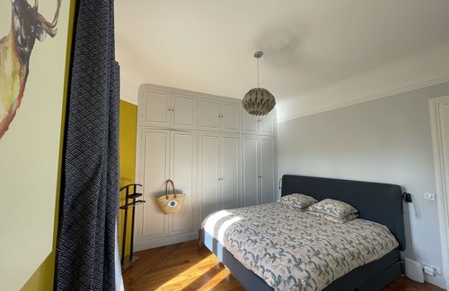 Saint-Cloud Villa | Villa Suzanne: Family-Friendly Retreat Near Versailles