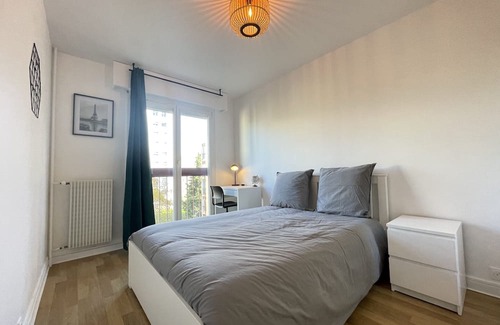 Nord - Gare Apartment | Elegant Le Barry Gare: Family-Friendly Stay in Le Mans