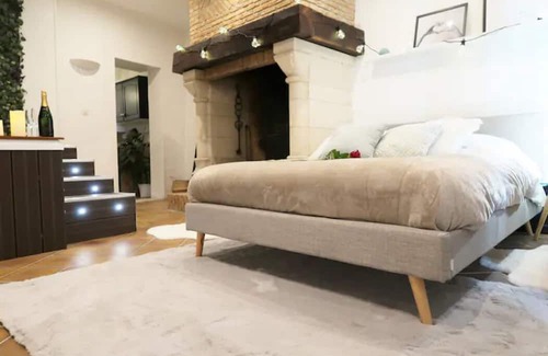 Saint-Valery-en-Caux Apartment | Relaxing Retreat at La Suite with Jacuzzi & Kitchen Amenity