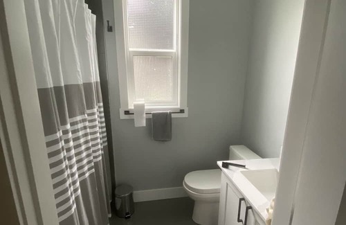 Prince George House | Large, safe, clean and friendly new room and full bathroom