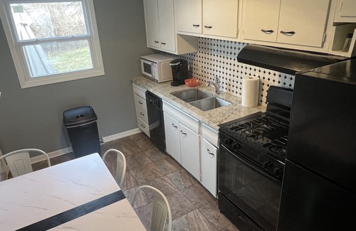 Shawnee House | Inviting Two Bedroom Home Steps from Downtown Shawnee