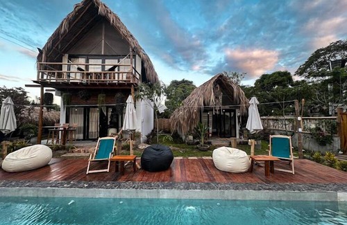 Palomino Cabin | Yue PALOMINO: Family-Friendly Getaway with Pool & Kitchen