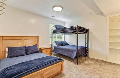 Highland House | Highland Oasis | New Hot Tub | Hammock | Fire Pit