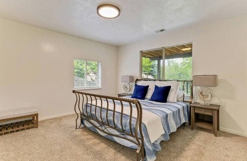 Highland House | Highland Oasis | New Hot Tub | Hammock | Fire Pit