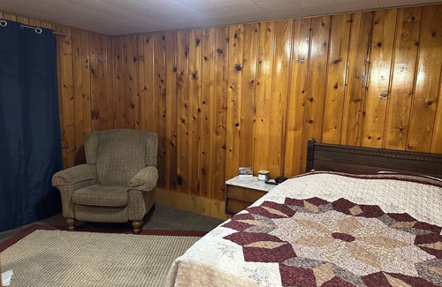 Fairview House | Quaint room in Northern Michigan