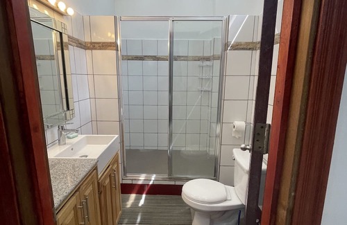 Georgetown Apartment | Cozy APEX Boutique Apartment with Breakfast & Family Amenities