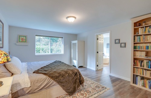 Sudden Valley House | Cozy Bellingham Home: Steps to Beach, Pet-Friendly Amenities