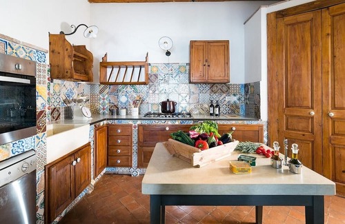 Milo Villa | Discover Villa Inessa: Ideal Getaway near Mount Etna
