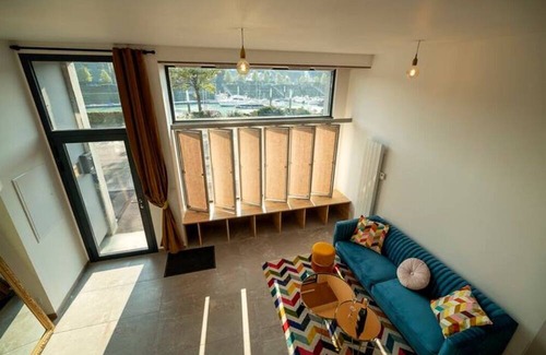 Saint-Valery-en-Caux Apartment | Elegant Loft "le Chic" with King Size Jacuzzi Retreat