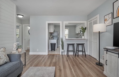 Cottage Line Apartment | *Beach/Pool* Sun Bum Suite @ Salt & Sea