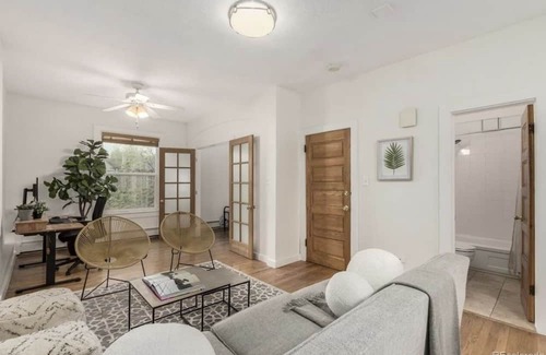 Whittier Condo | Stylish Apartment for Traveling Nurses with Spa Access