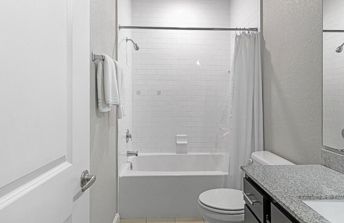 Meadow Woods Apartment | Modern Apartment in Prime Location with Family-Friendly Amenities