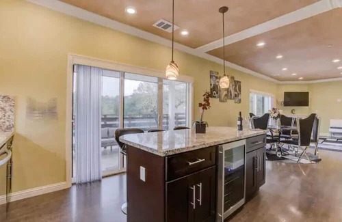 Fetters Hot Springs-Agua Caliente House | 4 BD/4 BA Modern Lux Sonoma Home w/ Game Room+BBQ