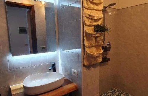 Aer Apartment | Cozy Apartment 'Elisa' with Lake View & Private Terrace