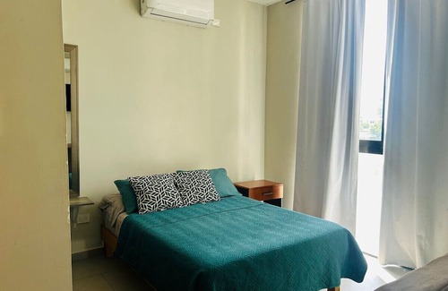 Ferrocarrilera Apartment | Soho 9: Oceanfront Retreat Steps from the Malecón