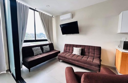 Ferrocarrilera Apartment | Soho 9: Oceanfront Retreat Steps from the Malecón