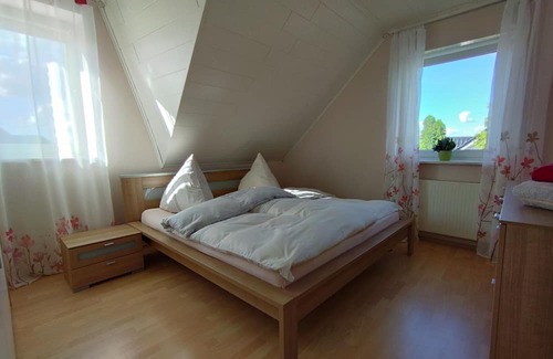 Wolfsburg Apartment | Family-Friendly 85m² Apartment for Your Next Getaway