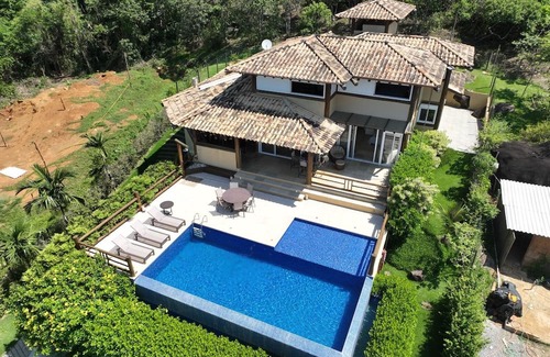 Ilhabela House | Experience Beachside Bliss with Panoramic Ocean Views