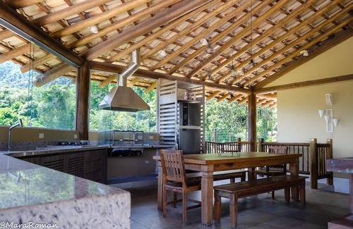 Ilhabela House | Experience Beachside Bliss with Panoramic Ocean Views