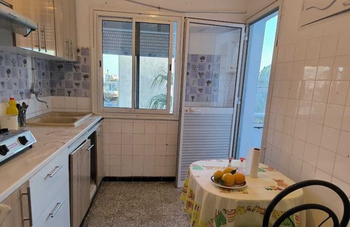 Pic ville Apartment | Charming 3-bedroom Apartment in Cité Habib, Sfax, Tunisia With TV and AC 🌿