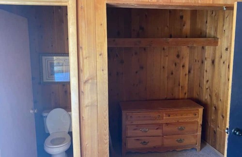 Glenwood Springs Cabin | Inviting Mountain View Room #14 with Kitchen for Families