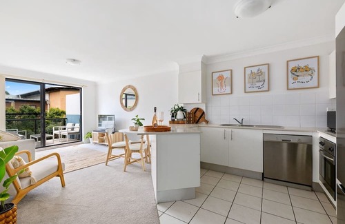 Brookvale Apartment | Trendy Escape on Sydney's Northern Beaches for Families