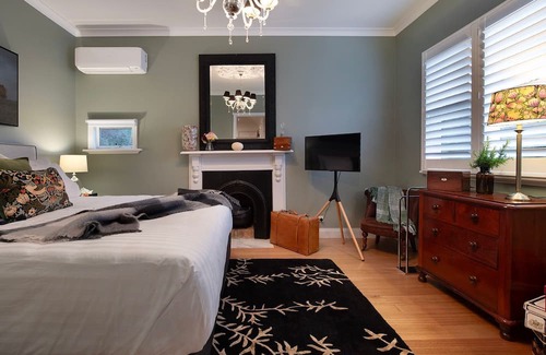 Clunes House | Pet-Friendly Retreat: Trembath Cottage in Clunes Awaits
