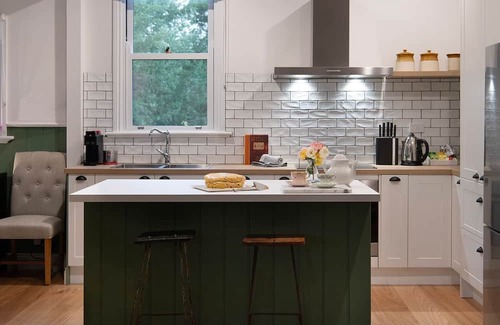Clunes House | Pet-Friendly Retreat: Trembath Cottage in Clunes Awaits