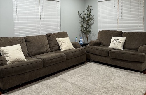 Dalton House | Discover the Central Gem Getaway with Family-Friendly Amenities