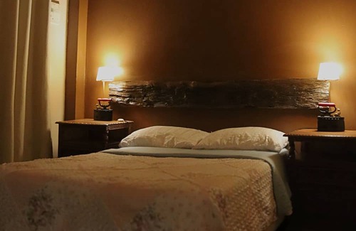 Ica House | Quaint Serenity Hotel & Lodge: Private Room Retreat
