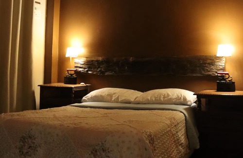 Ica House | Quaint Serenity Hotel & Lodge: Private Room Retreat