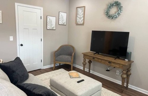 Shelbyville Apartment | Family-Friendly Stay at Mcdale Landing 104