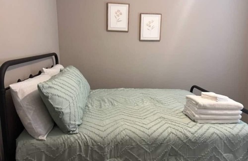 Shelbyville Apartment | Family-Friendly Stay at Mcdale Landing 104