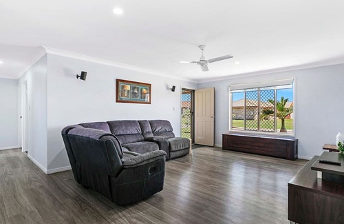 Point Vernon House | Seaside Getaway at Retreat at the Point with Ocean Views