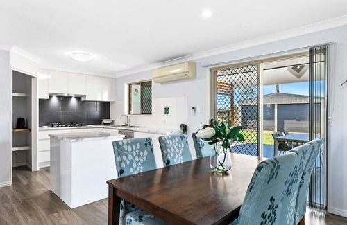 Point Vernon House | Seaside Getaway at Retreat at the Point with Ocean Views