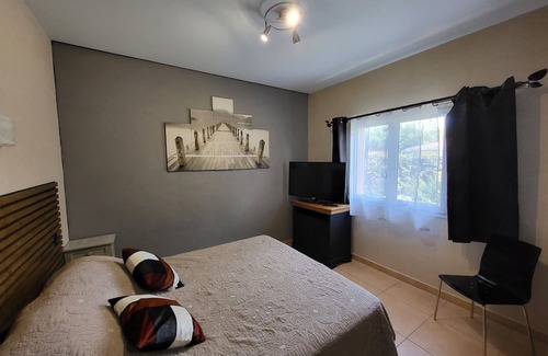 Benesse-Maremne House | Villa Picacy: Peaceful Retreat with Pool Near the Beaches
