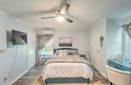 Saint Simons Heights Cottage | Cozy St Simons Cottage w/ Grill - Steps from the Beach!