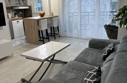 Plaisir Apartment | Appartement Accès Gare Plaisir Grignon en 25 Minutes à Paris