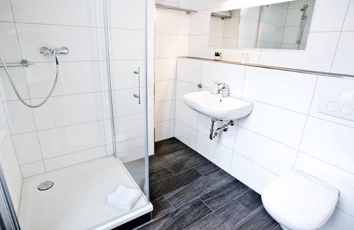 Dessau-Rosslau Cottage | Cozy Pension Nord Doppelzimmer with Breakfast & Kitchen Access