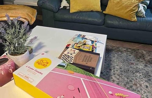 Coral Heights Apartment | 3 Bedroom 751272 by Houzlet