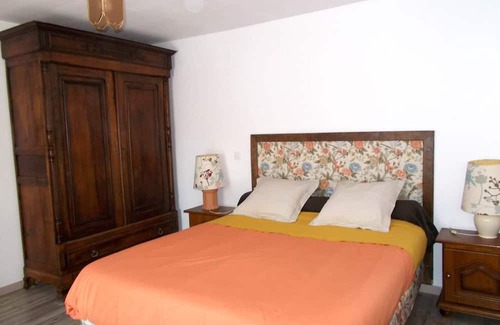 Loos Condo | Convenient Apartment Near Lille's CHRU for 1 to 4 Guests