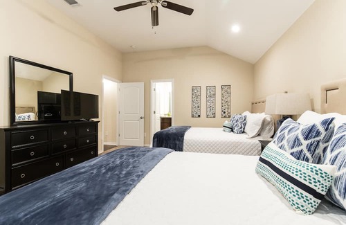 Cedar Crest House | Relaxing Private Home with Pool Near Downtown Attractions