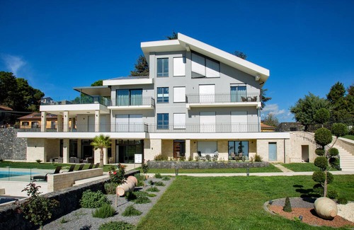 Mascalucia House | Relaxing Villa Rita Pool & SPA: Family-Friendly Retreat