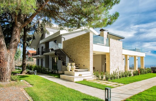 Mascalucia House | Relaxing Villa Rita Pool & SPA: Family-Friendly Retreat