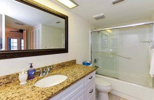 Siesta Key Condo | Discover Peppertree Bay: Beachfront Paradise Awaits