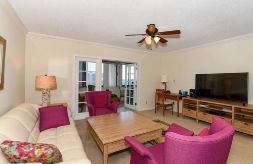 Siesta Key Condo | Discover Peppertree Bay: Beachfront Paradise Awaits