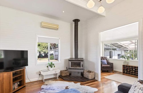 Verona Other | Inviting Farmhouse with Family-Friendly Amenities