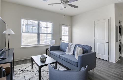 Fort Worth Apartment | Modern Apartment with Kitchen in Prime Location Awaits